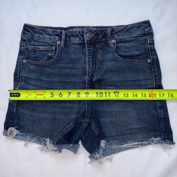 American Eagle Size 12 Dark Wash Super Hi Rise Shortie Super Stretch Jean Shorts - Picture 3 of 8